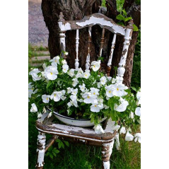 Broderie Diamant - Fleurs Milena sur une chaise