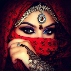 Broderie Diamant - Femme Arabe Alma