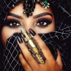 Broderie Diamant - Femme Arabe Amina